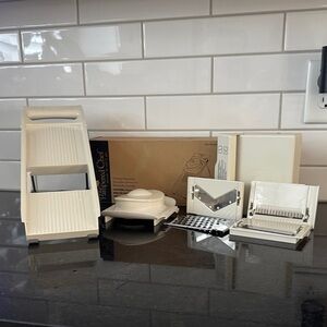 Pampered Chef Cream Ultimate Mandolin Kitchen Tool